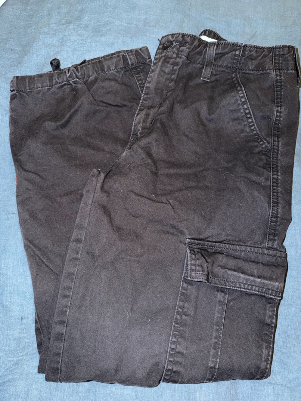Levi's Women's Straight-Leg Cargo Pants